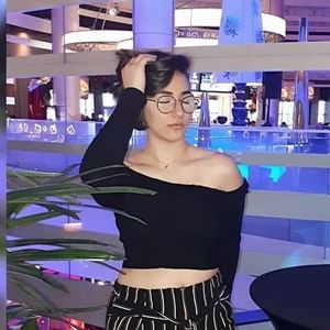 Meet your Posher, Christelle